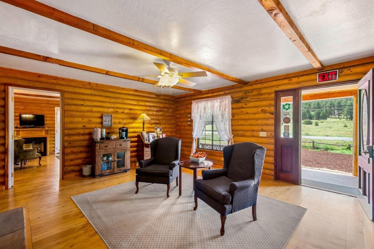 Quarter Horse Inn & Lodge Вильямс Экстерьер фото